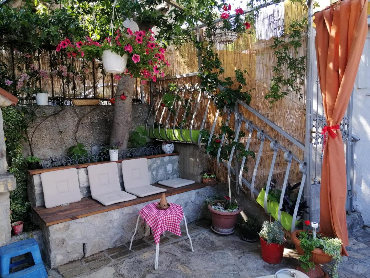 Old Town Sole Apartment สปลิท ภายนอก รูปภาพ